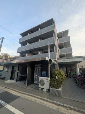 パークサイドビルのエントランス