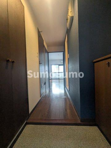 パークサイドビルの玄関