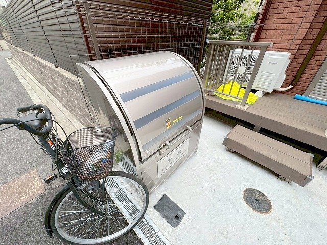 KTIカーサ三国本町2のエントランス