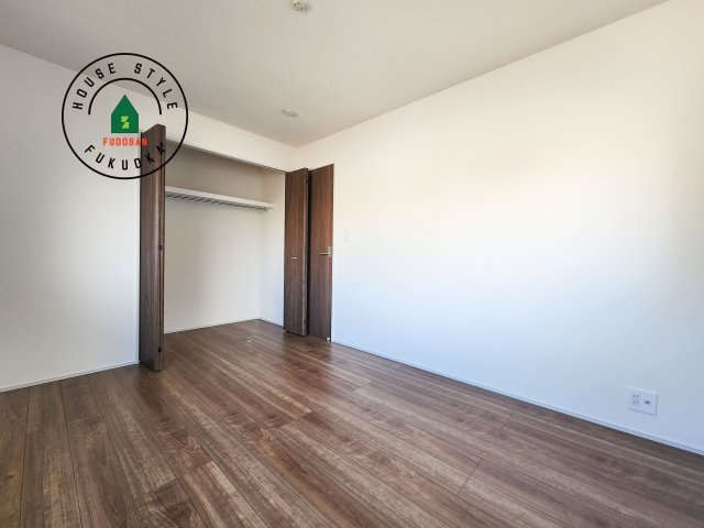 福岡市東区青葉6丁目第2-2棟（2号棟）の内観：施工例|採光良好な洋室は全居室、複層ガラスの遮熱効果と断熱効果で、一年中快適に過ごせます。