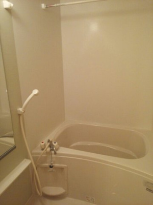 【浴室】 | パストラーレ | 落ち着いた空間のお風呂です