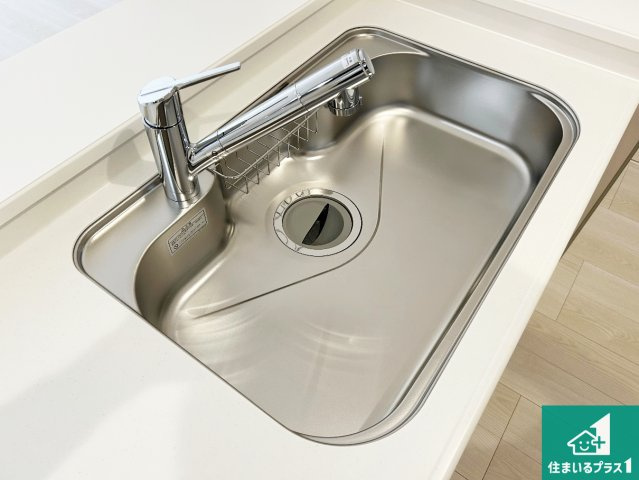 堺市美原区平尾　第2期　新築一戸建ての設備|洗い物も楽にできる、広々シンク！