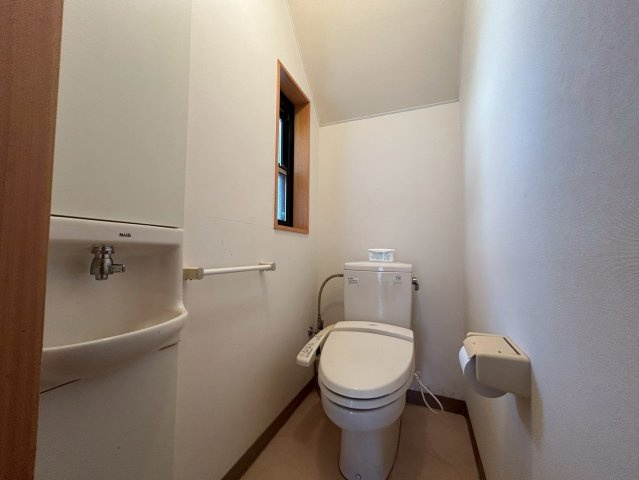 中古戸建　千曲市杭瀬下一丁目のトイレ