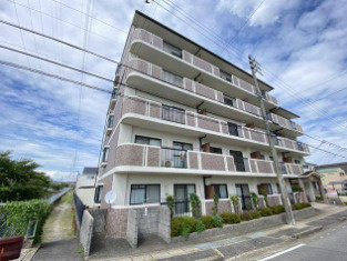 若実大マンションの外観