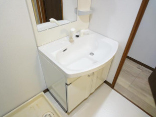 若実大マンションの独立洗面台
