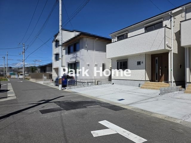 高知市中須賀町 第1　3-3号棟- 新築戸建ての前面道路含む現地写真