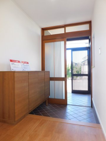 稲沢市祖父江町大牧明田の中古一戸建の玄関|◇玄関収納◇　　家族の靴などをしっかりと収納できます！