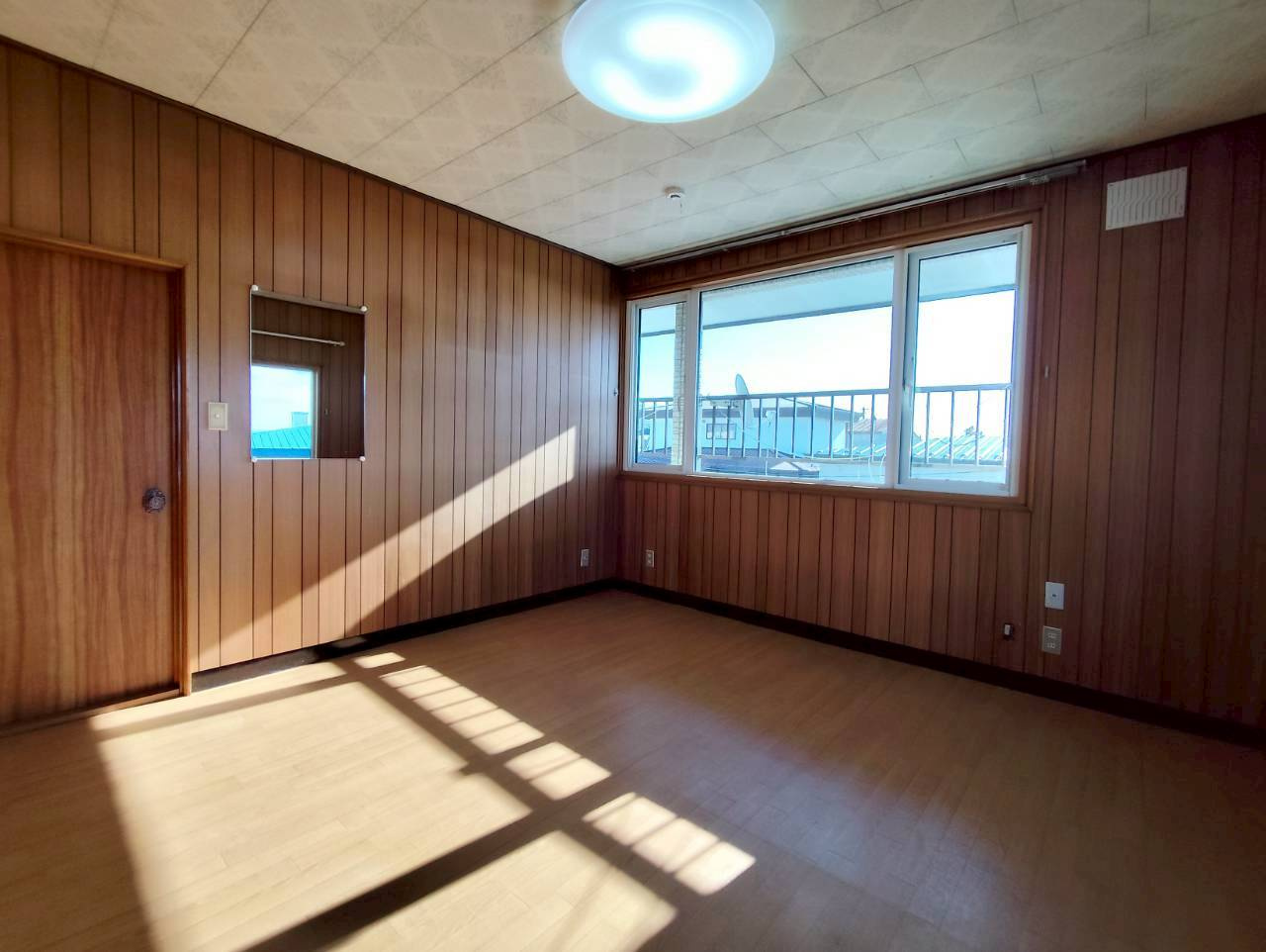 春採2-5-23借家の内装