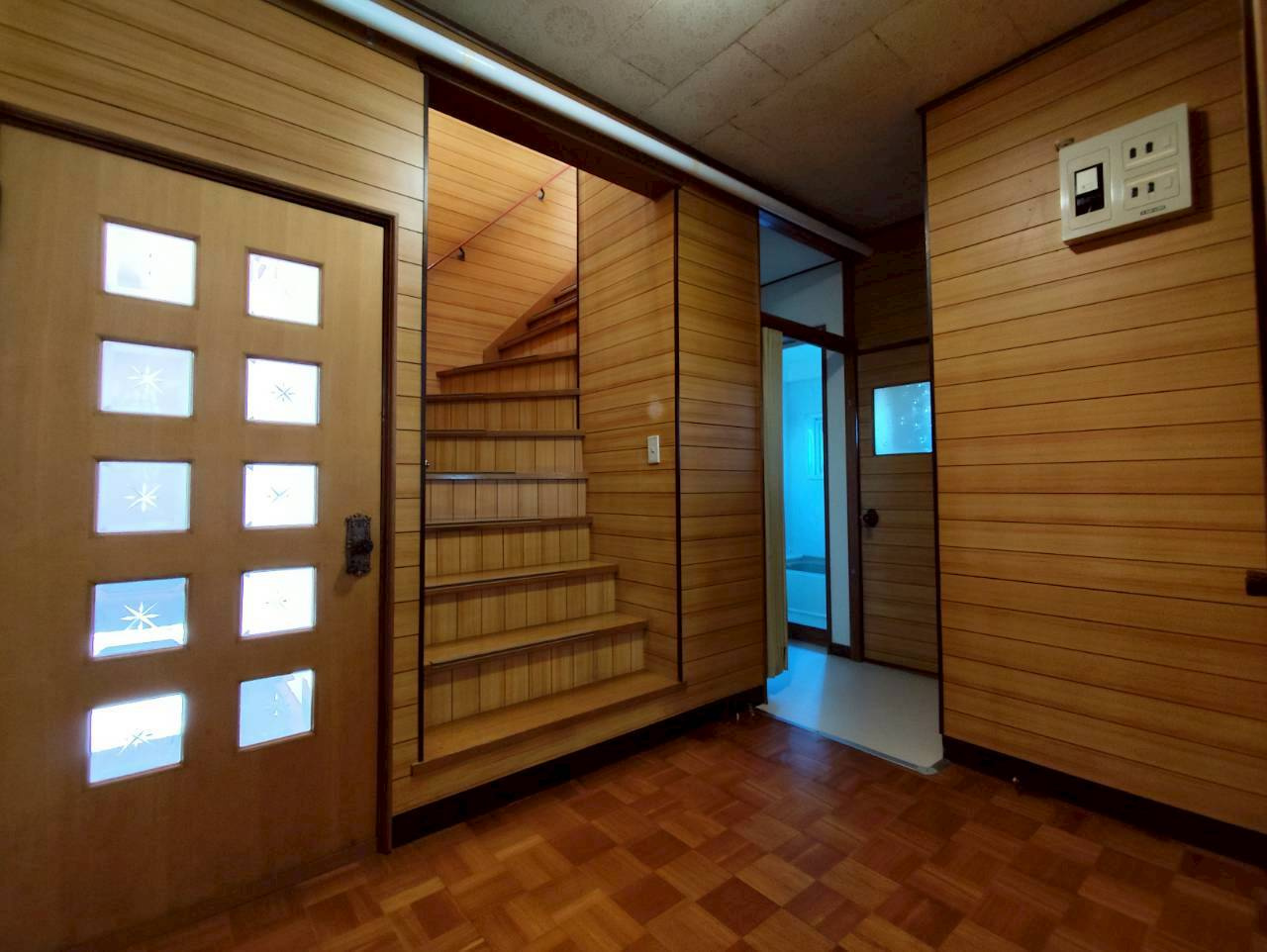 春採2-5-23借家の内装