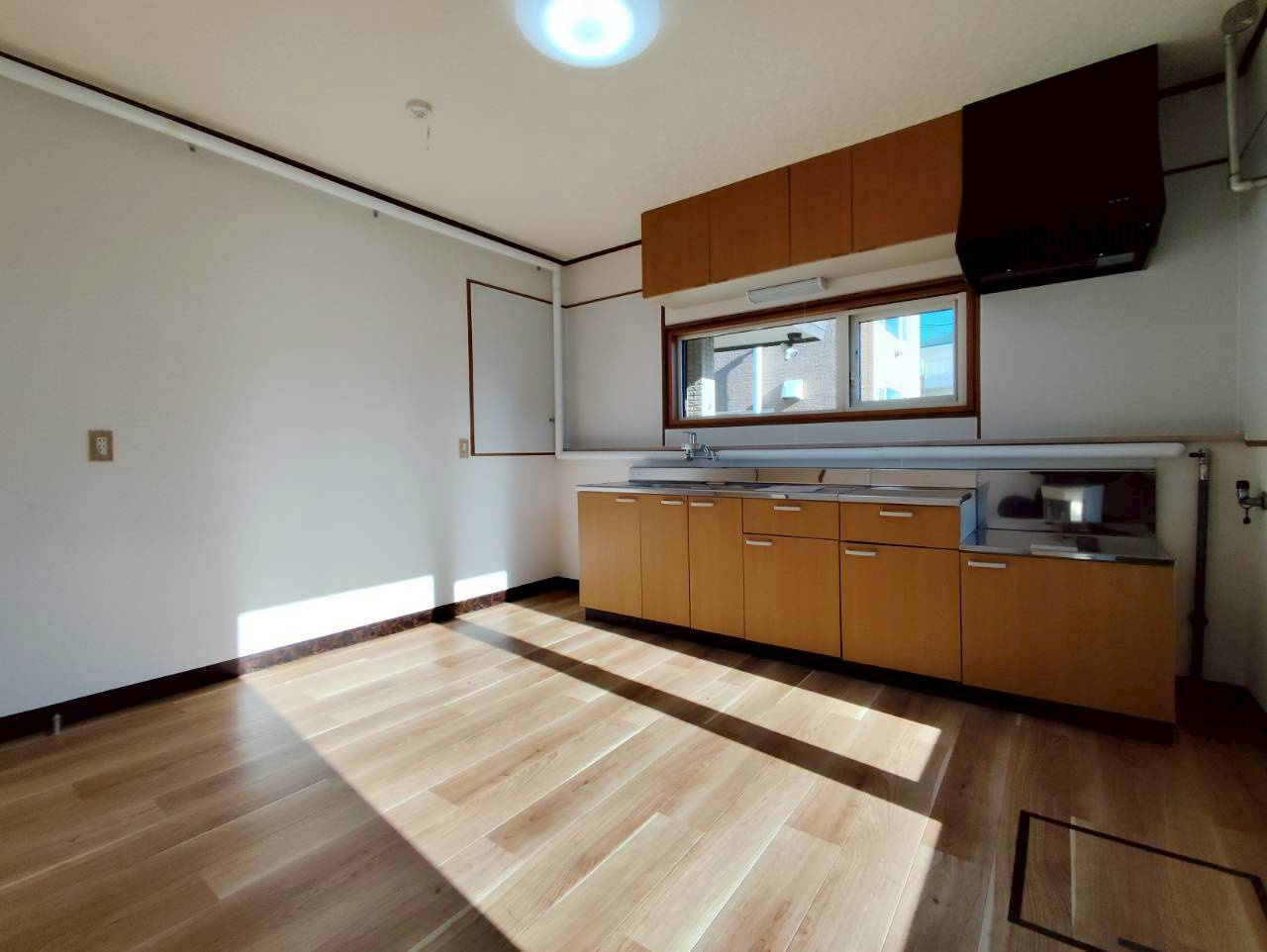 春採2-5-23借家のキッチン