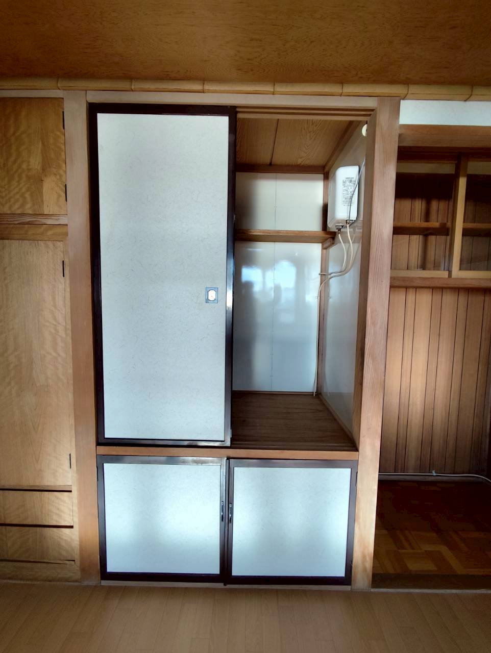 春採2-5-23借家の収納