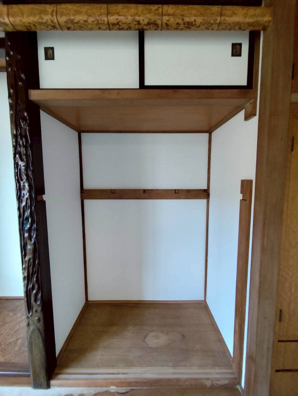 春採2-5-23借家の収納