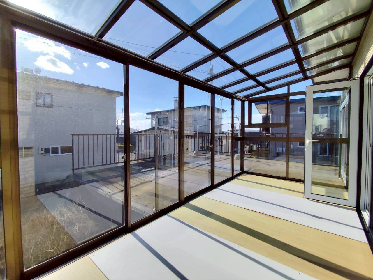 春採2-5-23借家のバルコニー