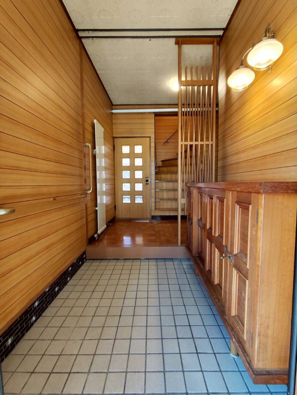 春採2-5-23借家の玄関