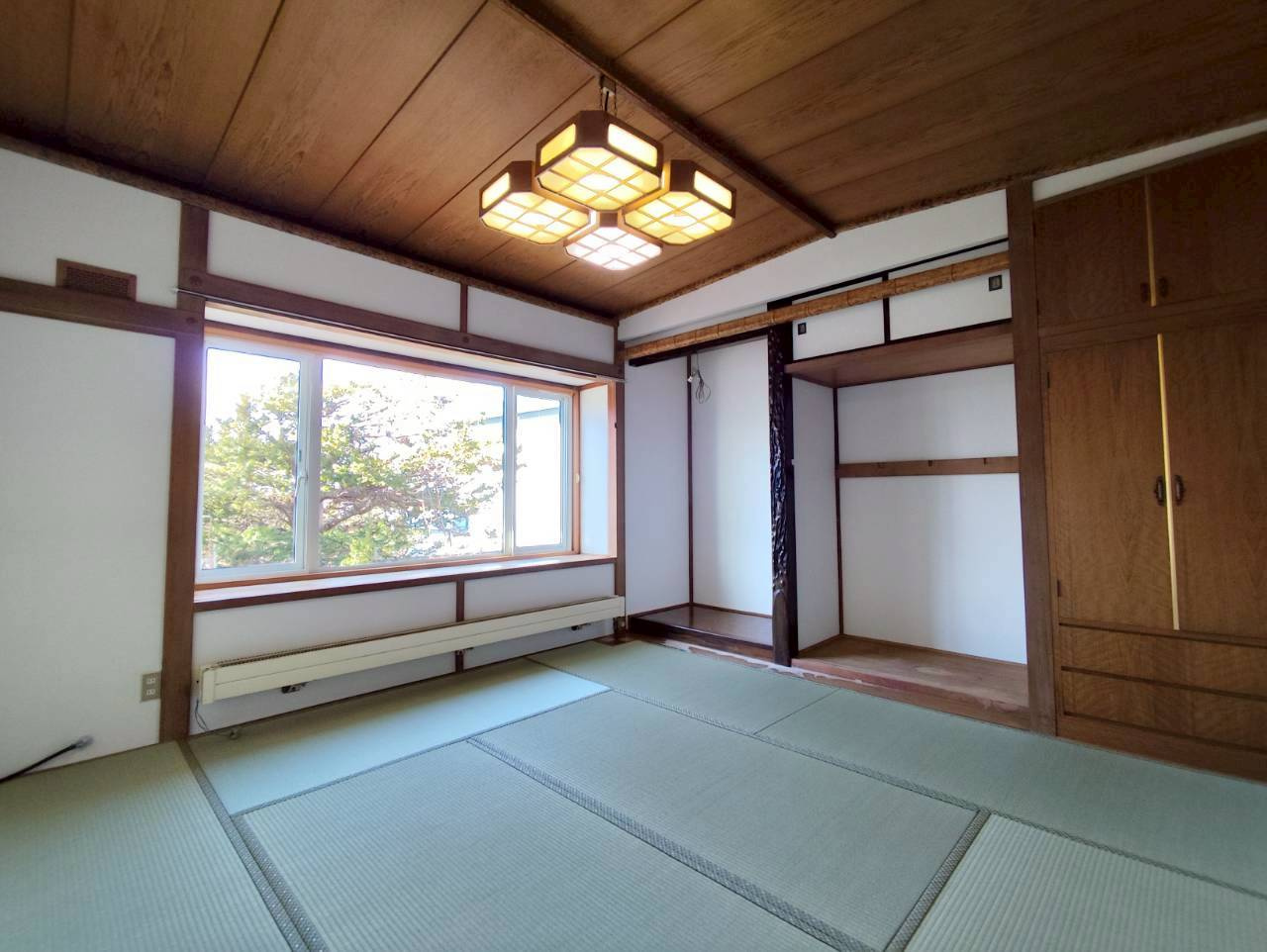 春採2-5-23借家の内装