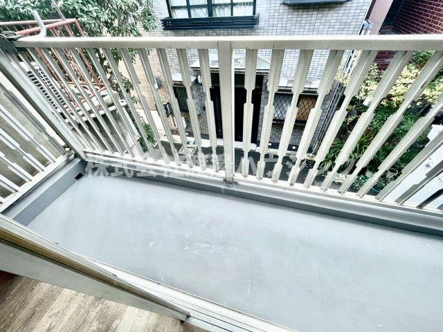 滝井西町3丁目貸家のバルコニー