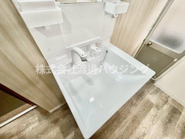 滝井西町3丁目貸家の洗面所