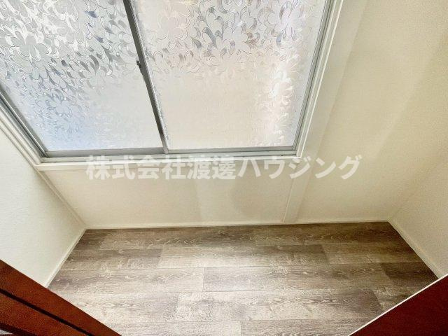 滝井西町3丁目貸家の洋室