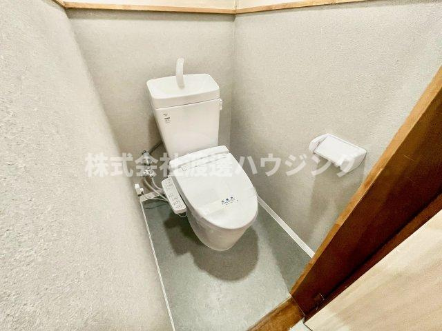 滝井西町3丁目貸家のトイレ