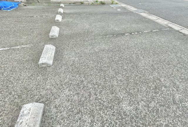 シャルマン瑞穂の駐車場