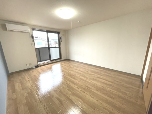 シャルマン瑞穂の洋室