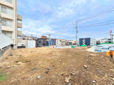 【周辺】 | ◆◇青葉区荏田北二丁目　建築条件無し売地　◇◆ | ◆爽やかな青空の下に贅沢なほどに降り注ぐ陽光、豊かな居住性と、クオリティが見事に調和した住空間は、住まうことの喜びを感じさせてくれます。ゆとりある広い敷地で開放的なお住まいです。