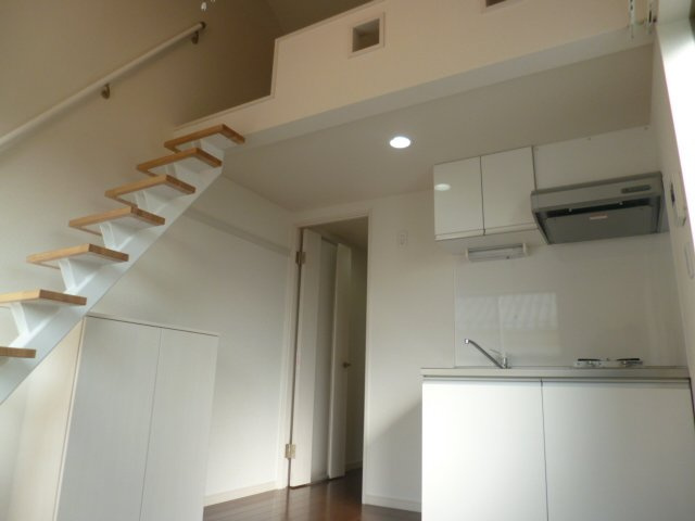 府中市多磨町１丁目のアパートの内装