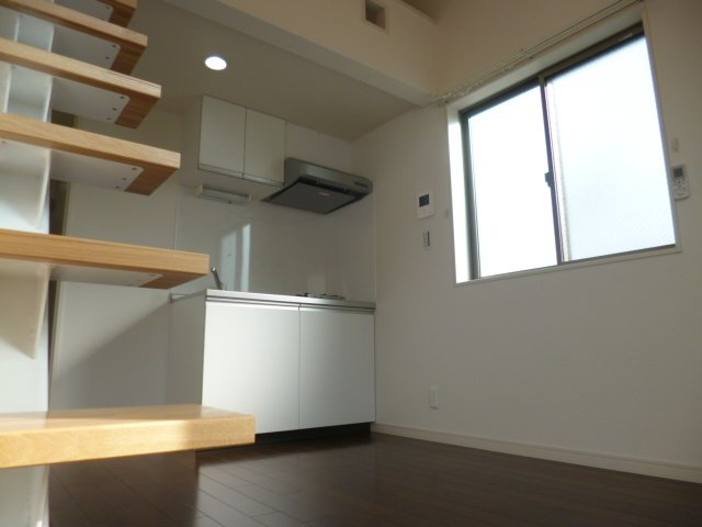 府中市多磨町１丁目のアパートの内装