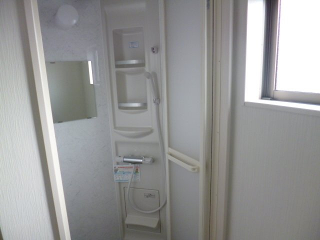 府中市多磨町１丁目のアパートのシャワールーム