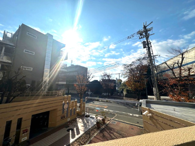 【展望】 | パレ千里壱号棟 | 近隣に大きな建物が無いので開放的な空間を楽しめますね。陽当り・周辺環境も合わせて、ぜひ現地をご覧ください！