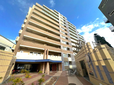 【外観】 | パレ千里壱号棟 | オートロック／宅配ボックス有！即お引渡し可能です。内覧をご希望の際はお気軽にお電話ください！