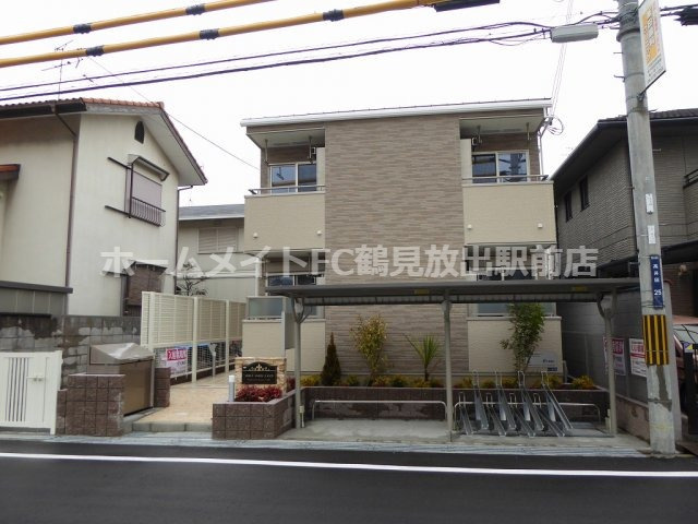 東大阪市高井田のアパートの外観