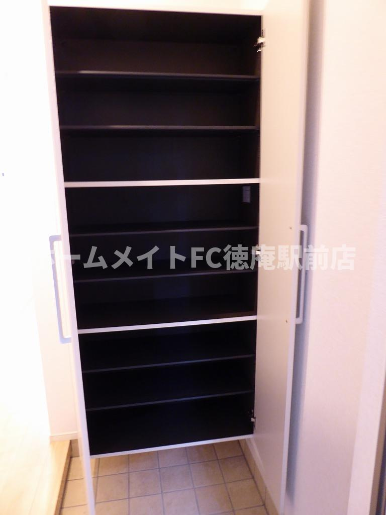 東大阪市高井田のアパートの収納