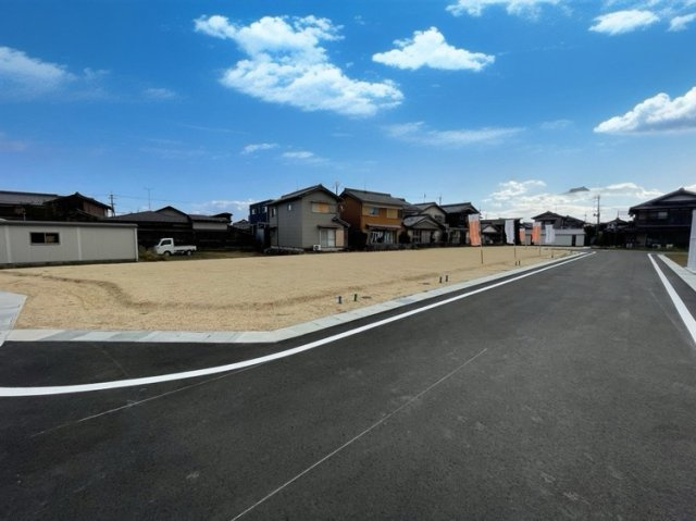 COLORSグリーンヒル　大津市本堅田2丁目　4区画の前面道路含む現地写真|現地写真です
