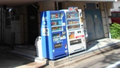 【エントランス】 | 露木ビル | 毎日通るエントランスはこのようになっています