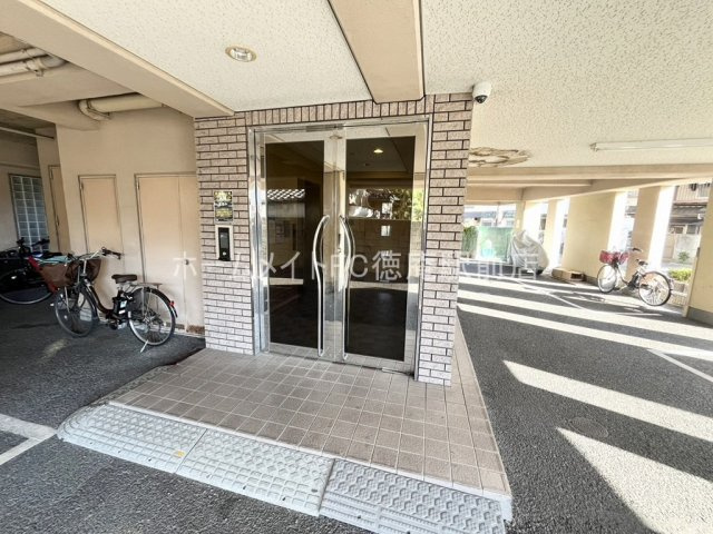 大阪市鶴見区横堤１丁目の賃貸マンションのエントランス