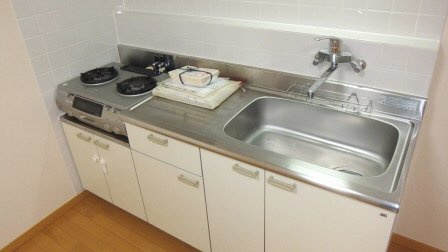 市川ガーデンヴィラＢのキッチン|2口コンロ設置可！