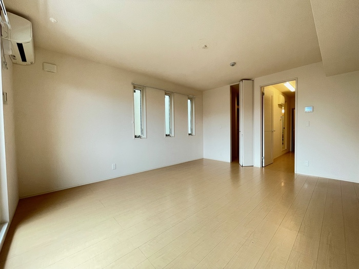 トネリコテラス 2の居間・リビング|洋室