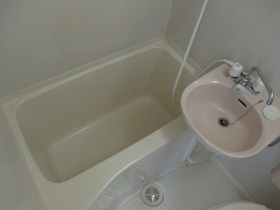 【浴室】 | センチュリー新大阪 | コンパクトで使いやすいお風呂です