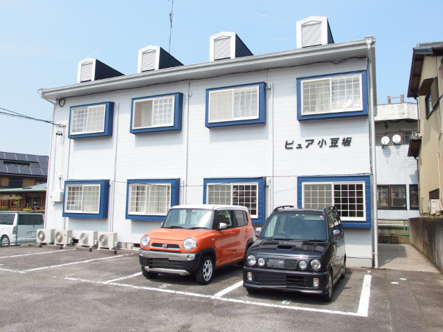 ピュア小豆坂の外観