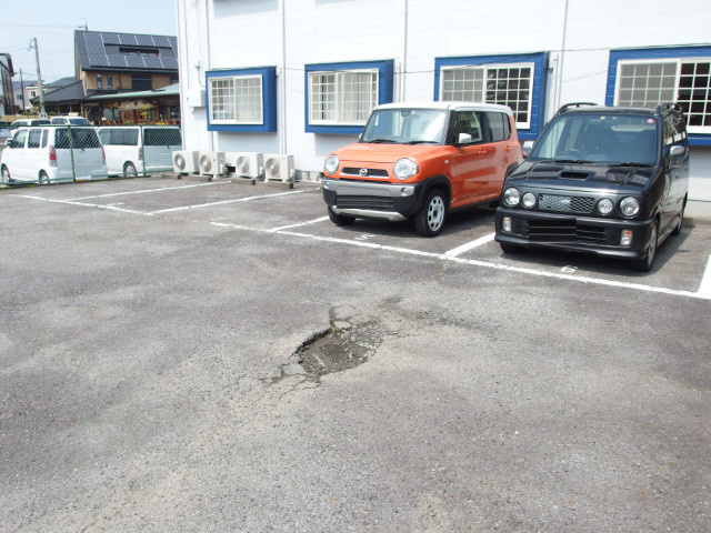 ピュア小豆坂の駐車場
