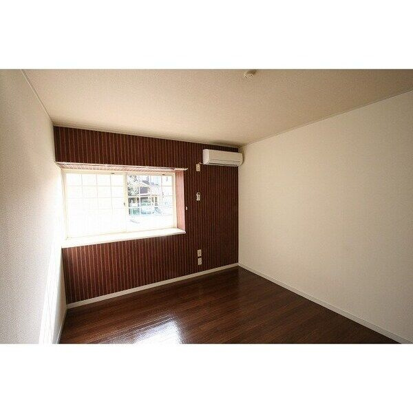 ピュア小豆坂の居間・リビング