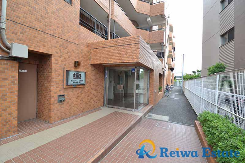 ライオンズマンション辻堂西海岸のエントランス