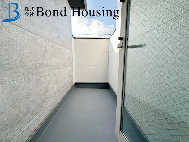 床暖房完備　星陵台7丁目　新築限定1棟のバルコニー