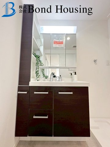 床暖房完備　星陵台7丁目　新築限定1棟の独立洗面台