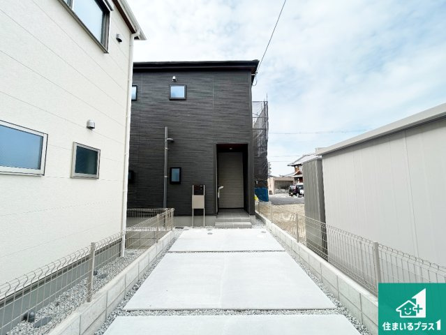 堺市中区深井水池町　新築一戸建ての外観|安心の10年保証！外観を美しく保ち、雨水で汚れを落とします！気になることがありましたら、お気軽にお問い合わせください！