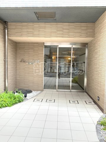 フェスタ元浅草のエントランス