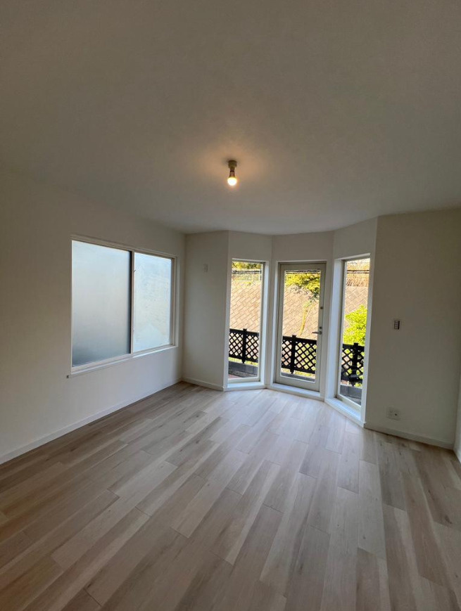 横浜市保土ヶ谷区狩場町 中古戸建て【仲介手数料無料】カースペース2台の居間・リビング