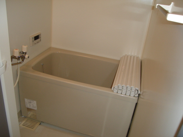 ベリーウェルＡ棟の浴室|バス