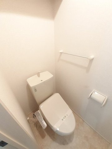 シャルムＣのトイレ|ゆったりとした空間のトイレです